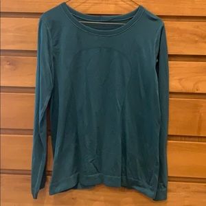 Swiftly Relaxed Fit long sleeve